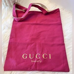 FLASH SALE‼️‼️Gucci Beauty Reversible Pink and Cream Cloth Tote NEW